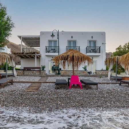 Uno Beachfront Suite Livadia  Eksteriør bilde